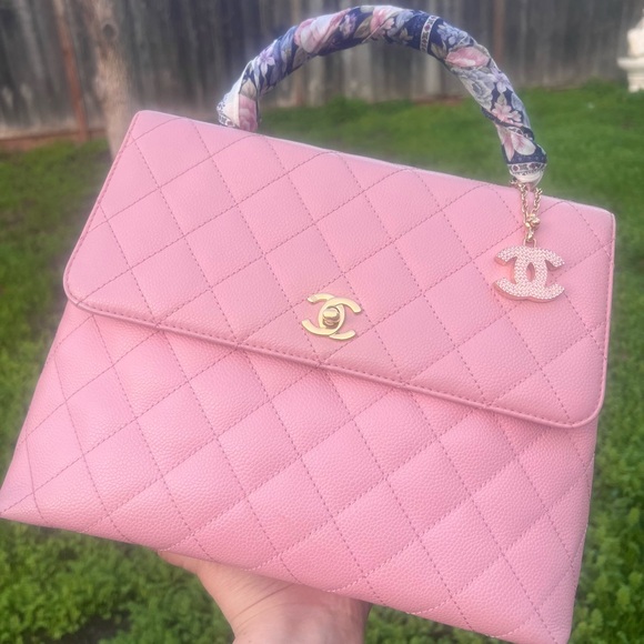 CHANEL Handbags - 🌸🌸Chanel Vintage Kelly Caviar Pink 24K Gold plated hardware Top handle Bag